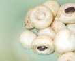 Ciuperci umplute pe pat de cartofi caliti cu ceapa-2
