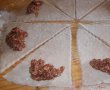 Desert cornulete umplute cu pasta de macese si nuci macinate-5