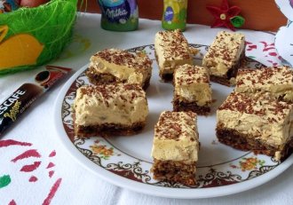 Desert prajitura cu nuca si cafea