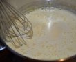 Desert prajitura cu mere, crema de vanilie si bezea-6