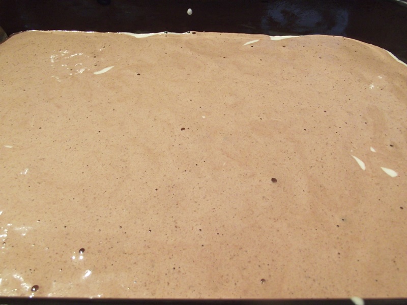 Desert prajitura bicolora cu cirese