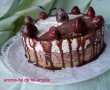 Desert tort cu mousse de ciocolata si capsuni glazurate-0