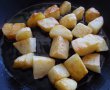 Chiftelute din piept de pui, cu cartofi noi-4