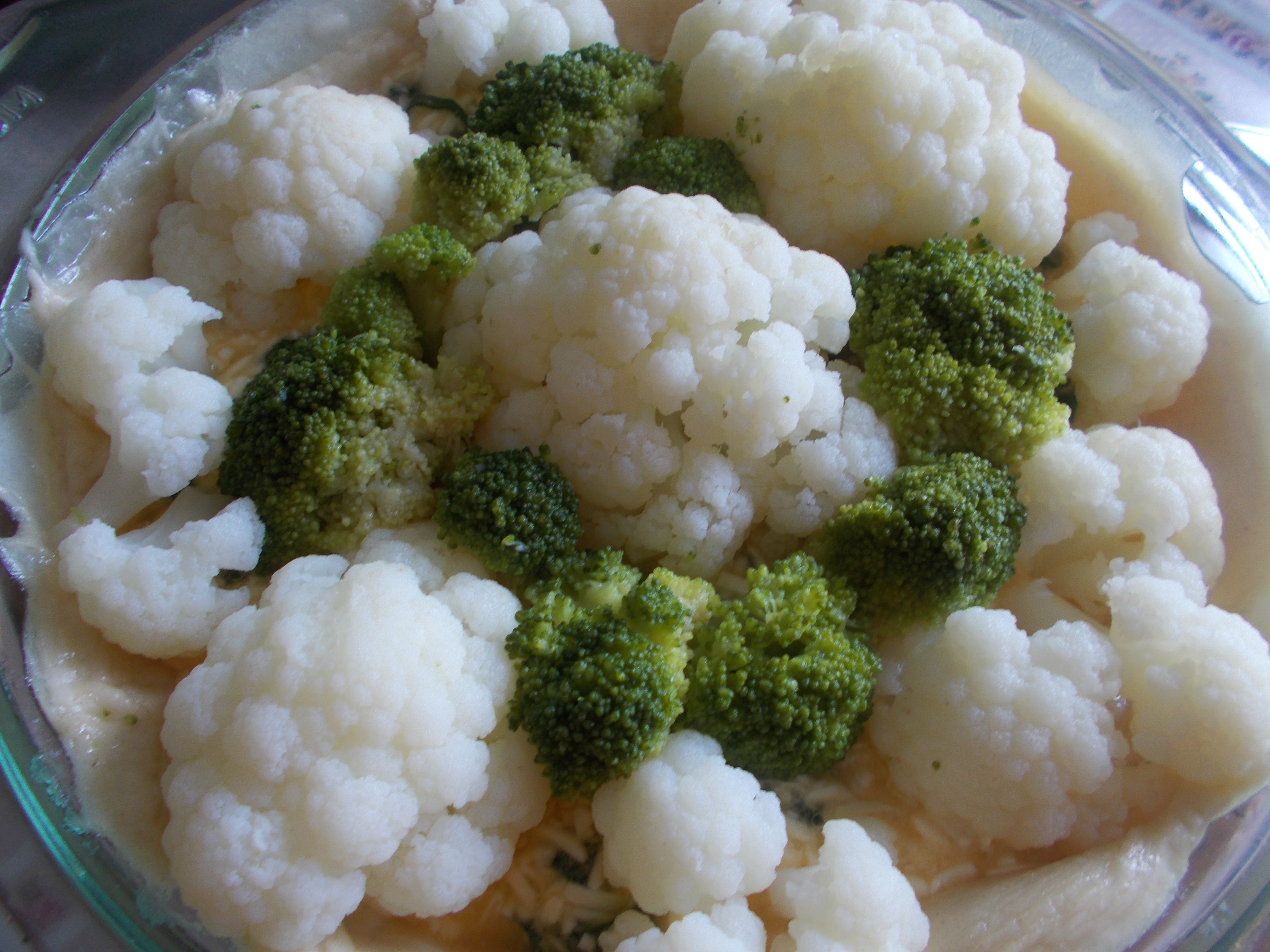 Foietaj cu broccoli si conopida