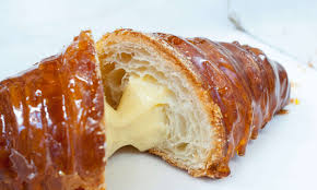 Croissant-ul nu este de origine franceză!