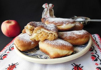 Desert gogosi de post umplute cu mere
