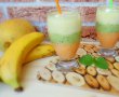 Smoothie cu iaurt, caise, kiwi, banana si pepene galben-2