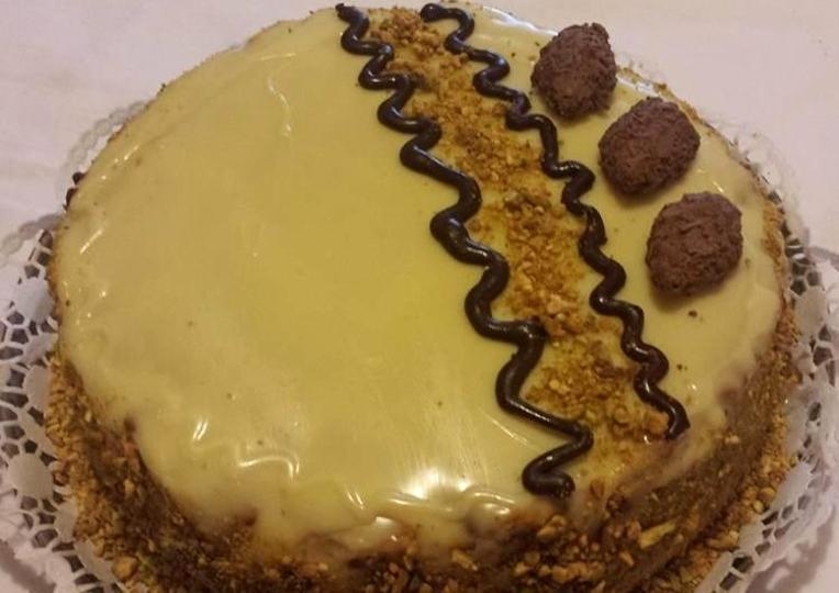 Desert tort cu ciocolata, fistic si ness