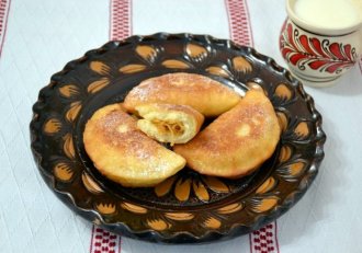 Desert gogosi umplute cu mere