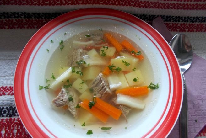 Supa de vacuta cu legume