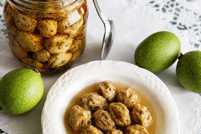 Dulceata de nuci verzi