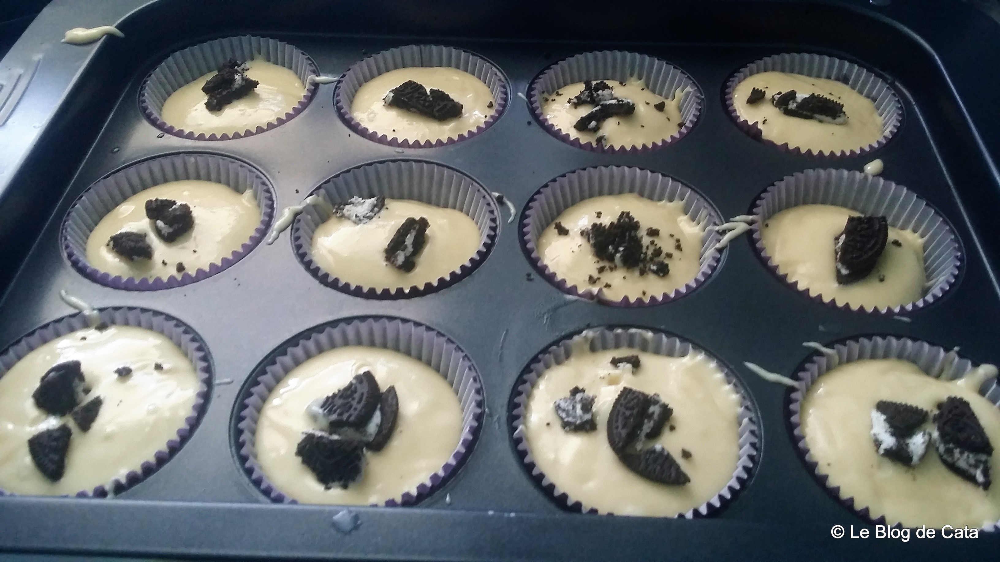 Desert muffins cu biscuiti Oreo