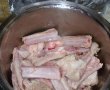 Costite de porc cu spanac si rosii-1