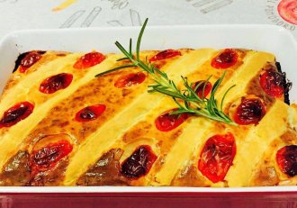 Aperitiv tarta Cheddar cu rosii cherry