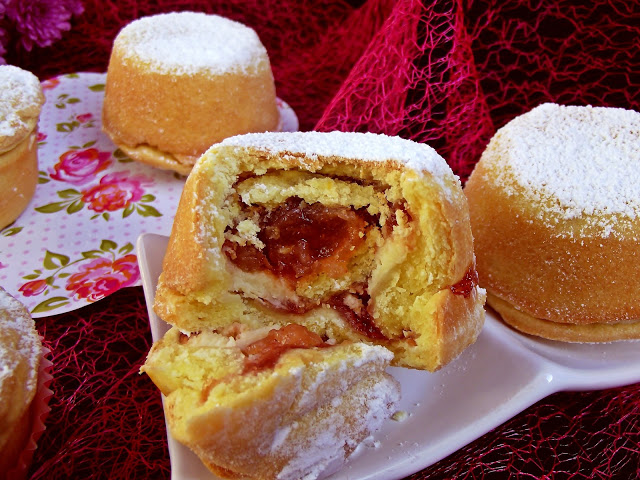 Desert mini tarte cu gem de gutui si crema de branza