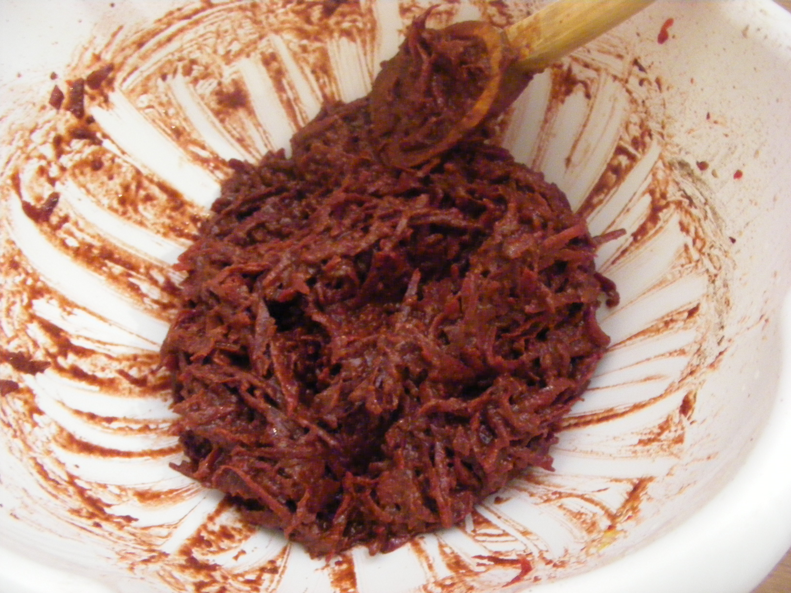 Desert prajitura de ciocolata amaruie si sfecla rosie
