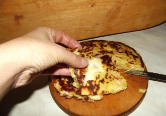 Aperitiv placinta zbuciumata la tigaie