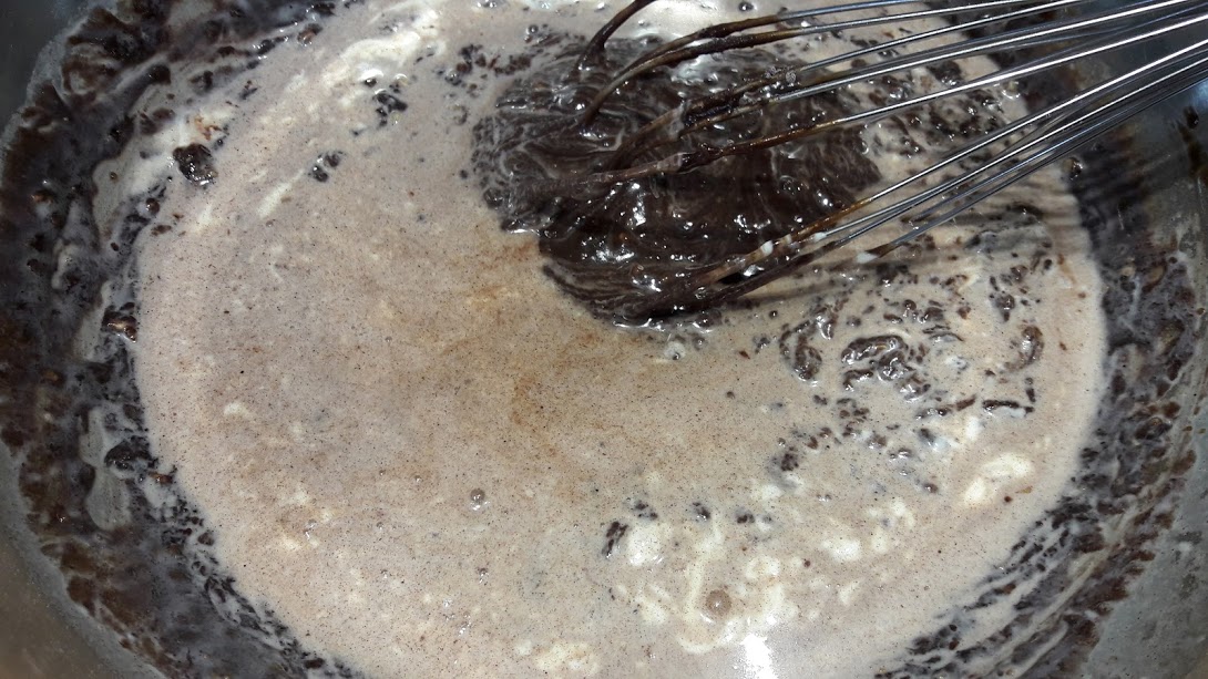 Desert tort cu ciocolata, crema de piersici si blat umed