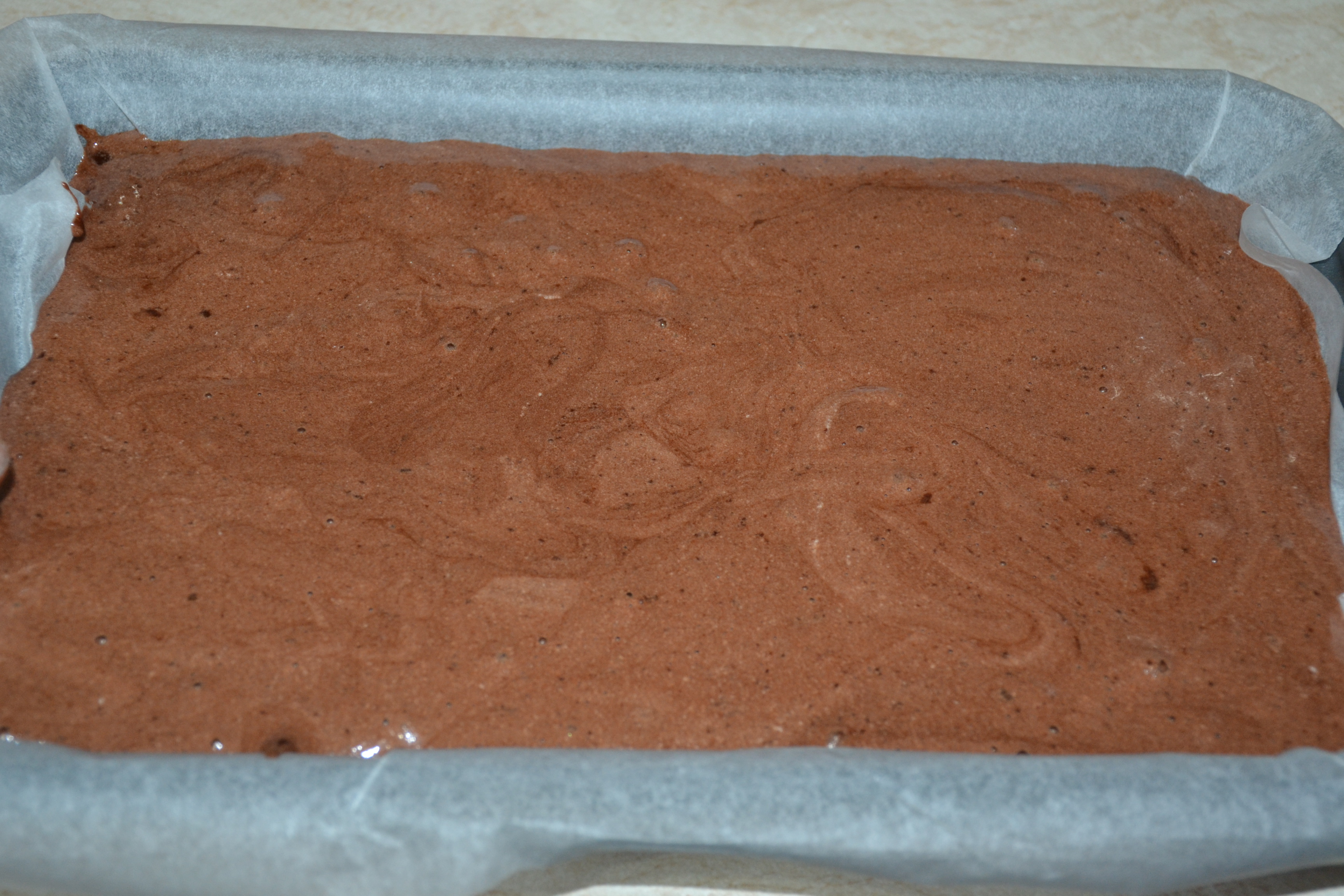 Desert prajitura cu ciocolata si crema de vanilie