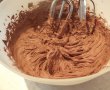 Desert tort ciocolatos cu crema de lamaie si fructe de padure-10