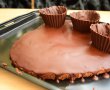 Desert tort ciocolatos cu crema de lamaie si fructe de padure-14