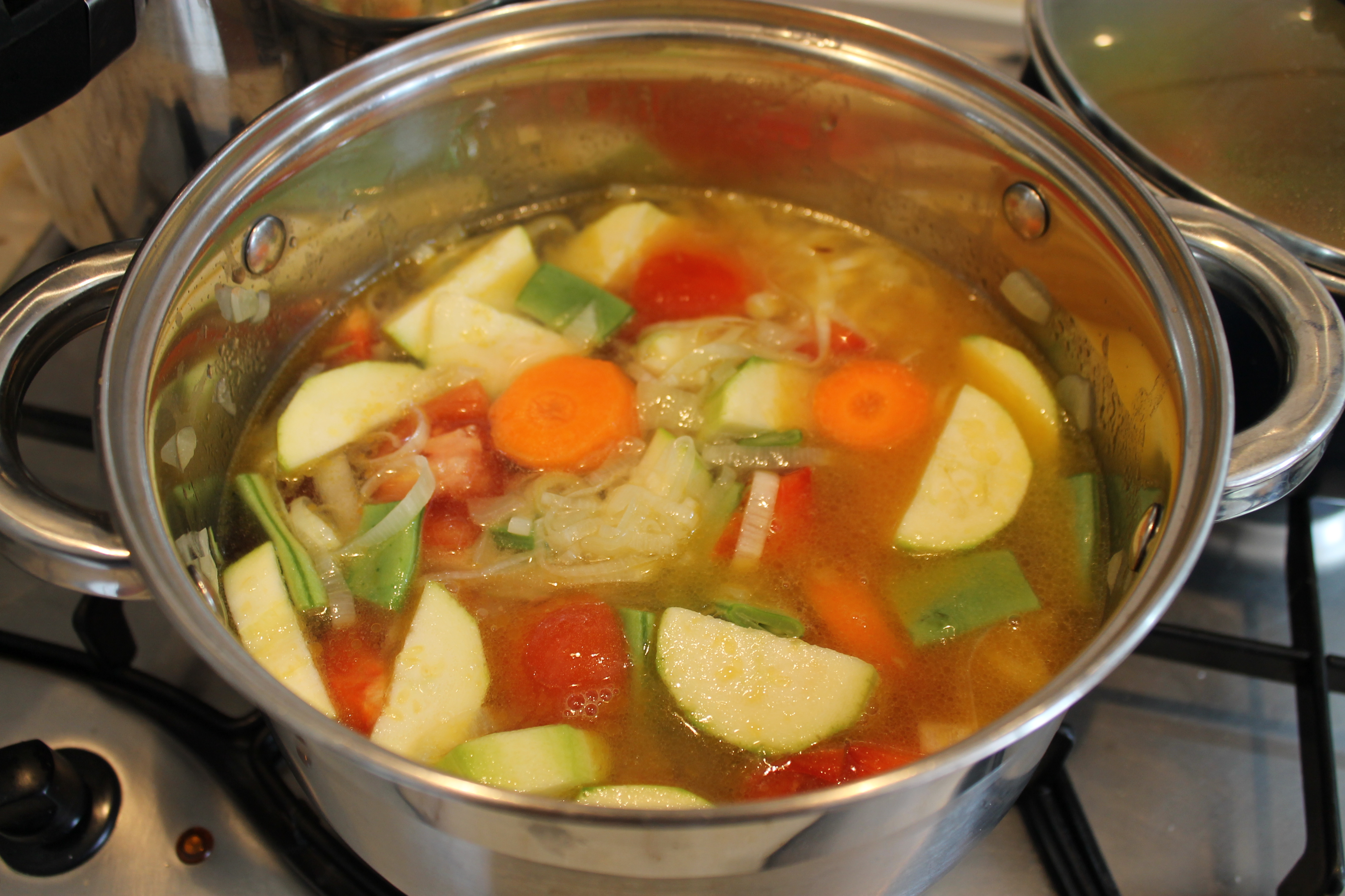 Supa de legume cu doua tipuri de fasole