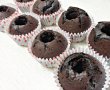 Desert cupcakes cu crema de lamaie si ganache de ciocolata in trei culori-35