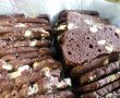 Desert biscuiti cu ciocolata si bezele-5