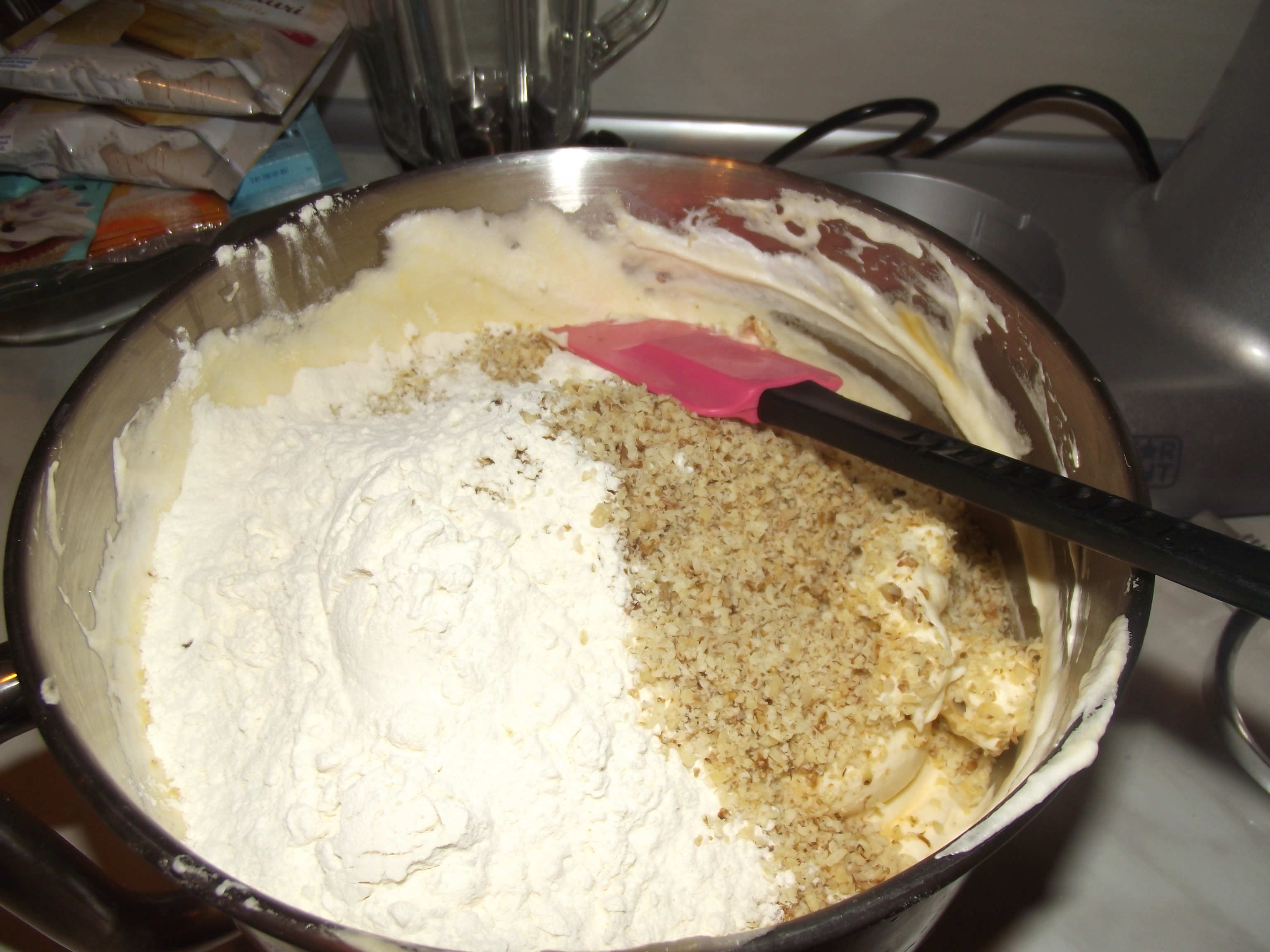 Desert tort cu nuca si crema de vanilie