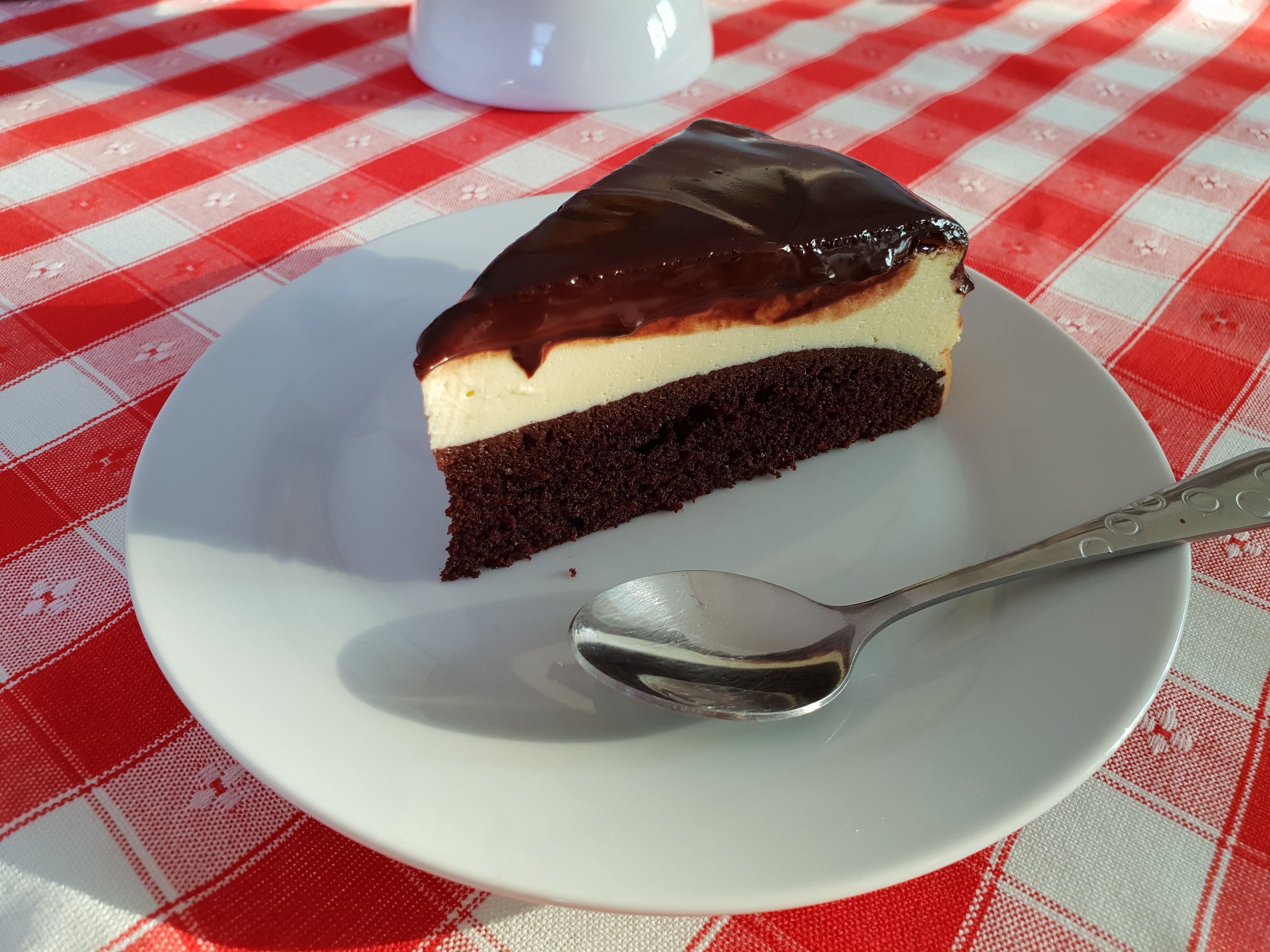 Desert brownie cheesecake