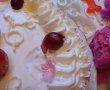 Desert tort cu crema de alune de padure, frisca si fructe-6
