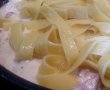 Tagliatelle proaspete cu sos cremos de mozzarella-4