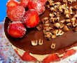 Desert tort de ciocolata cu capsuni (la rece)-9