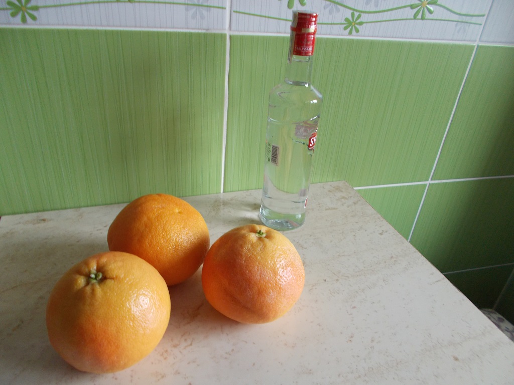 Lichior de grepfrut (grape-fruit)