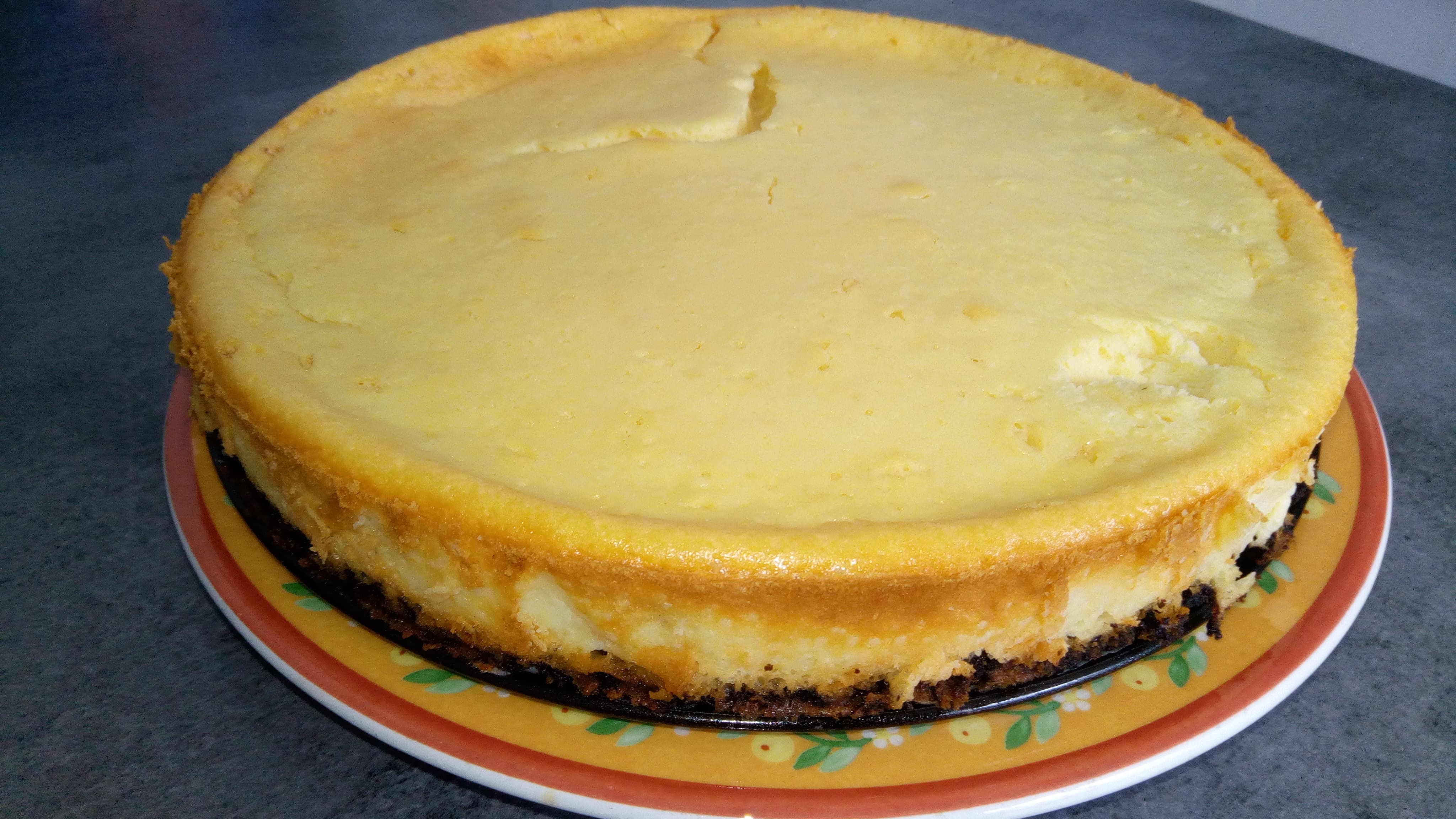Desert cheesecake copt, cu cirese