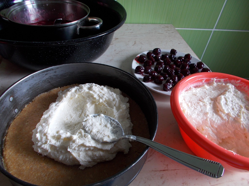 Desert cheesecake cu visine, fara coacere