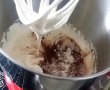 Desert rulada de ciocolata cu frisca, tonka si zmeura-1