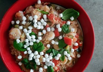 Orzo cu legume de vara si creveti