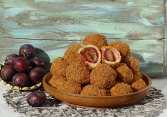 Desert galusti cu prune