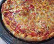 Pizza cu salam si porumb-1