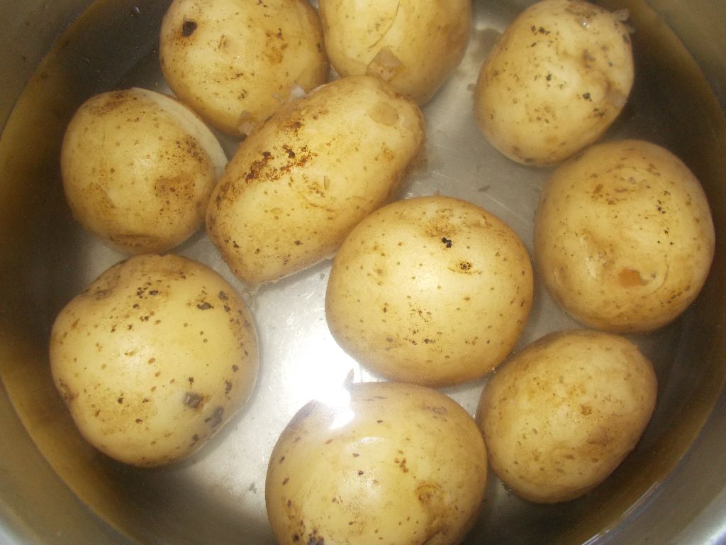 Chiftele din cartofi cu telemea de oaie