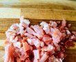 Salata de cartofi cu fasole bruna, carnati si dressing cald de lapte batut si bacon-1