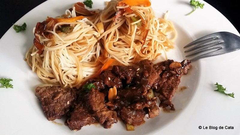 Carne de vita sotata in stil mongolez