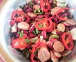 Salata de fasole rosie cu carnat de porc-12