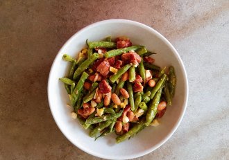 Salata de fasole in stil polonez
