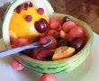 Salata de fructe in suport de pepene verde-3