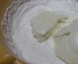 Desert tort cu crema de piersici si zmeura-13