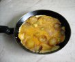 Aperitiv omleta cu cartofi, salam si cascaval-5