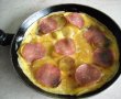 Aperitiv omleta cu cartofi, salam si cascaval-6