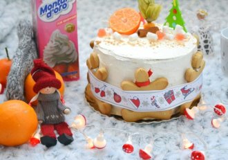 Tort din turta dulce, cu jeleu de portocale si crema de frisca